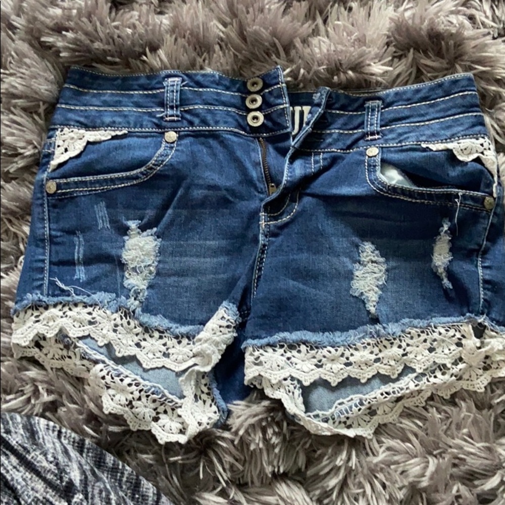 Von Maur Jean shorts